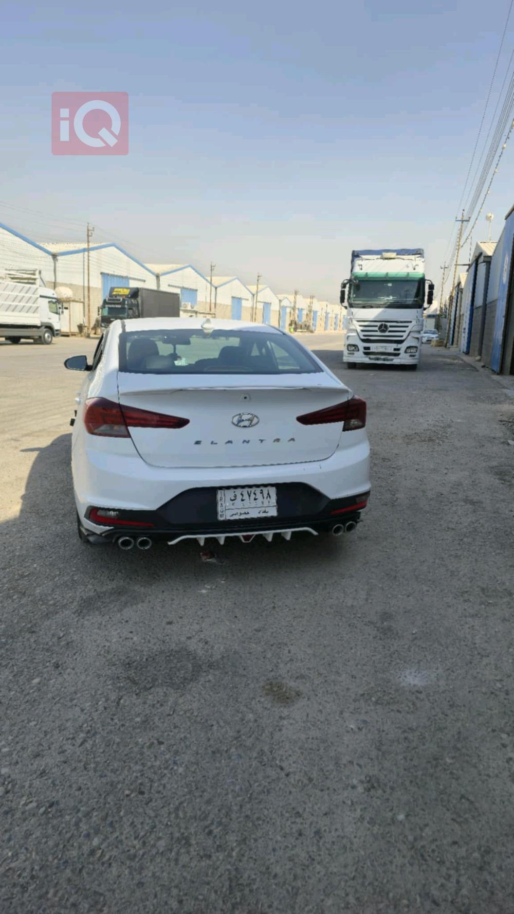 هیوندای ئەلەنترا